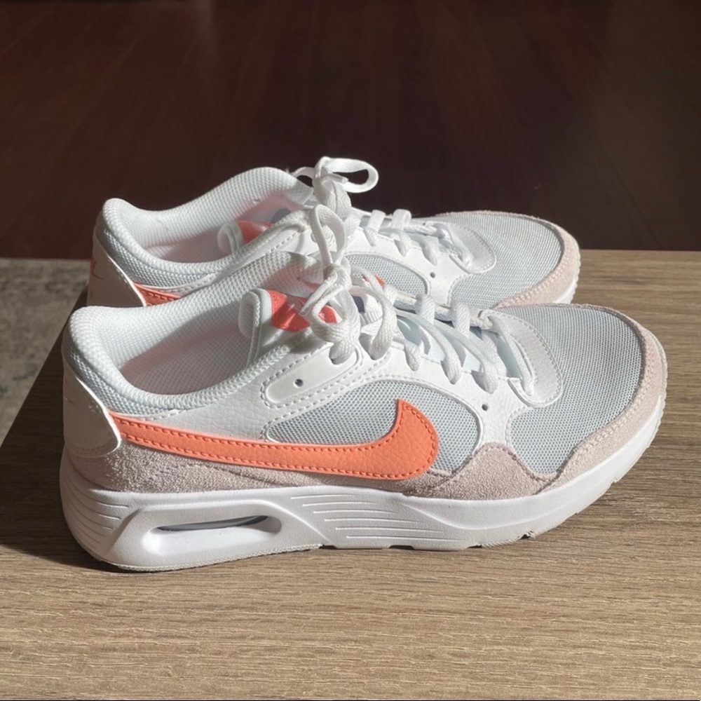 Nike Air Max Size 4.5Y equivalent to size 6 in women’s.
